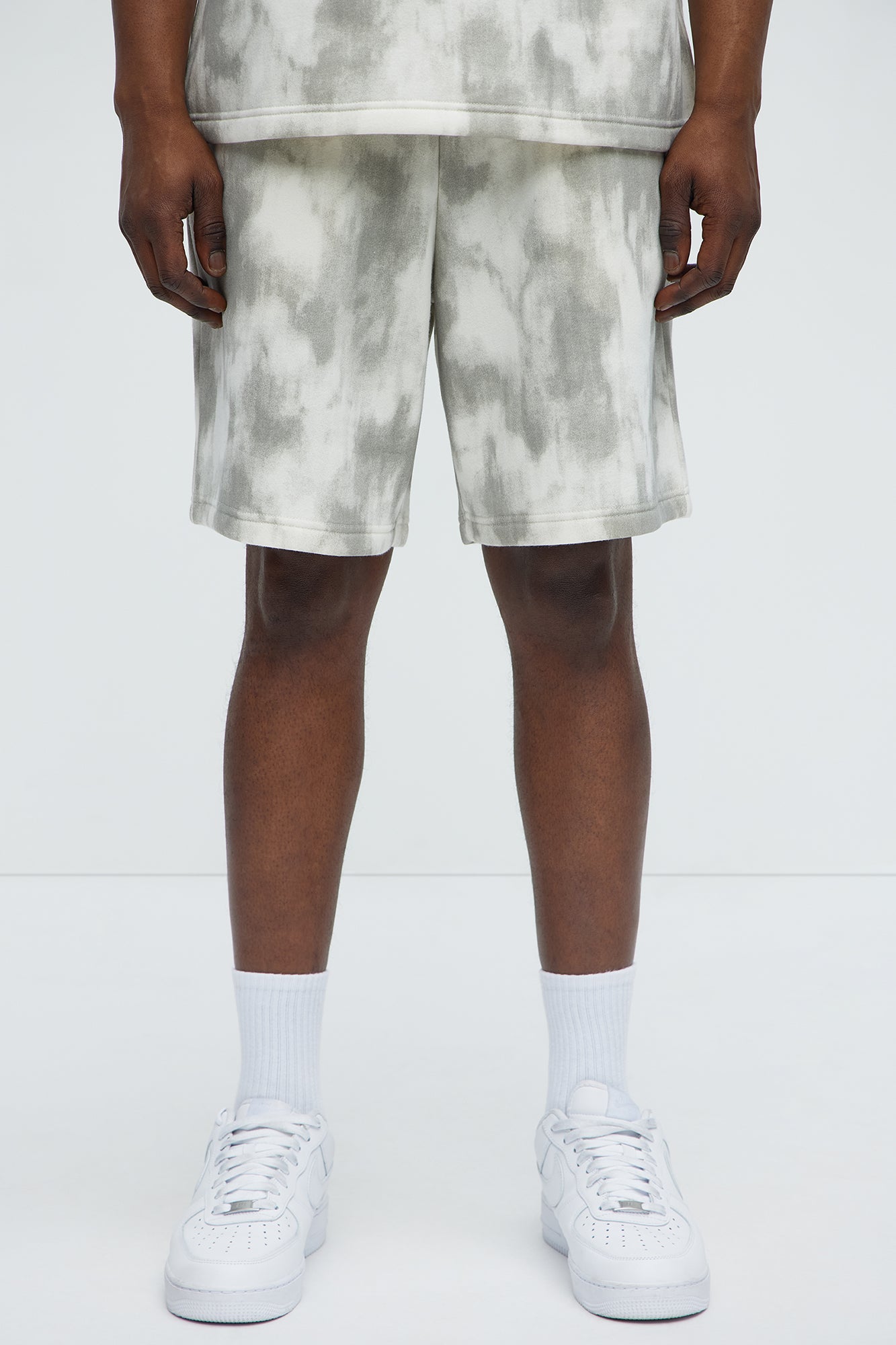 Tyson Faded Relaxed Shorts - Cream/combo